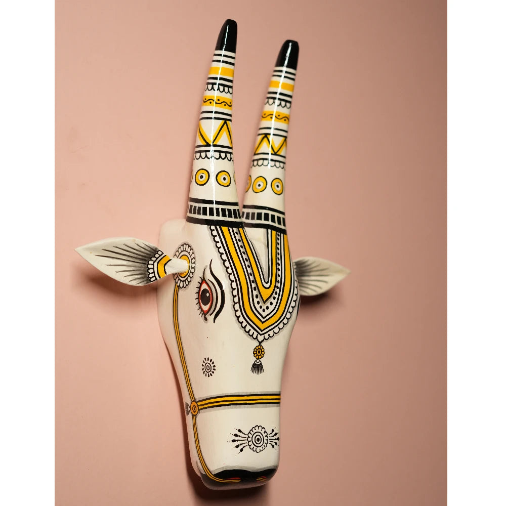 Hand-painted Pattachitra Cow Head Off white - Image 4