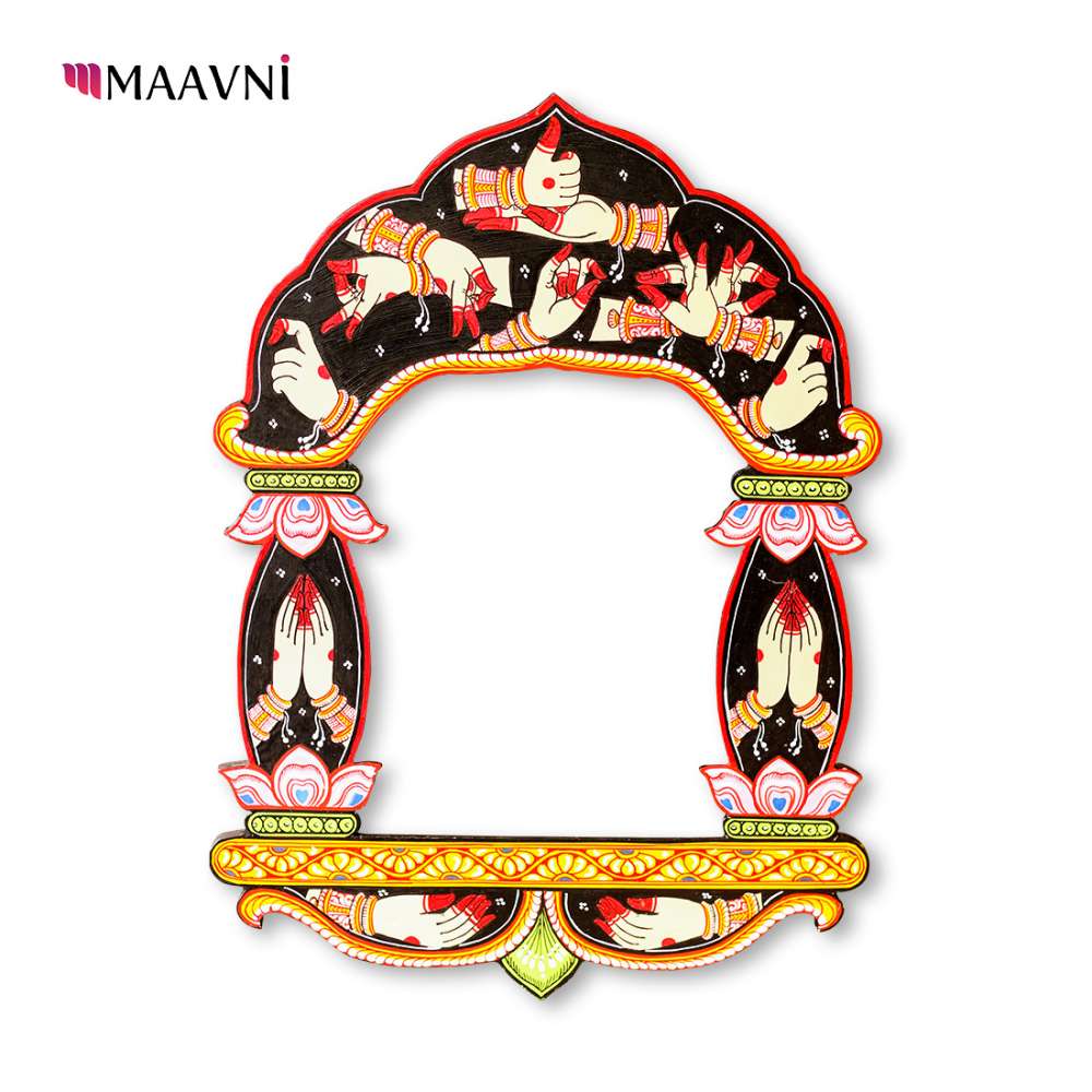 Hand-painted Pattachitra Mudra Jharokha Decor | Maavni - Image 2
