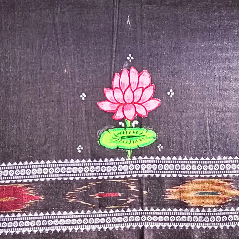 Hand-painted Pattachitra A Flying Bird In Betweeen Lotus| Maavni - Image 3