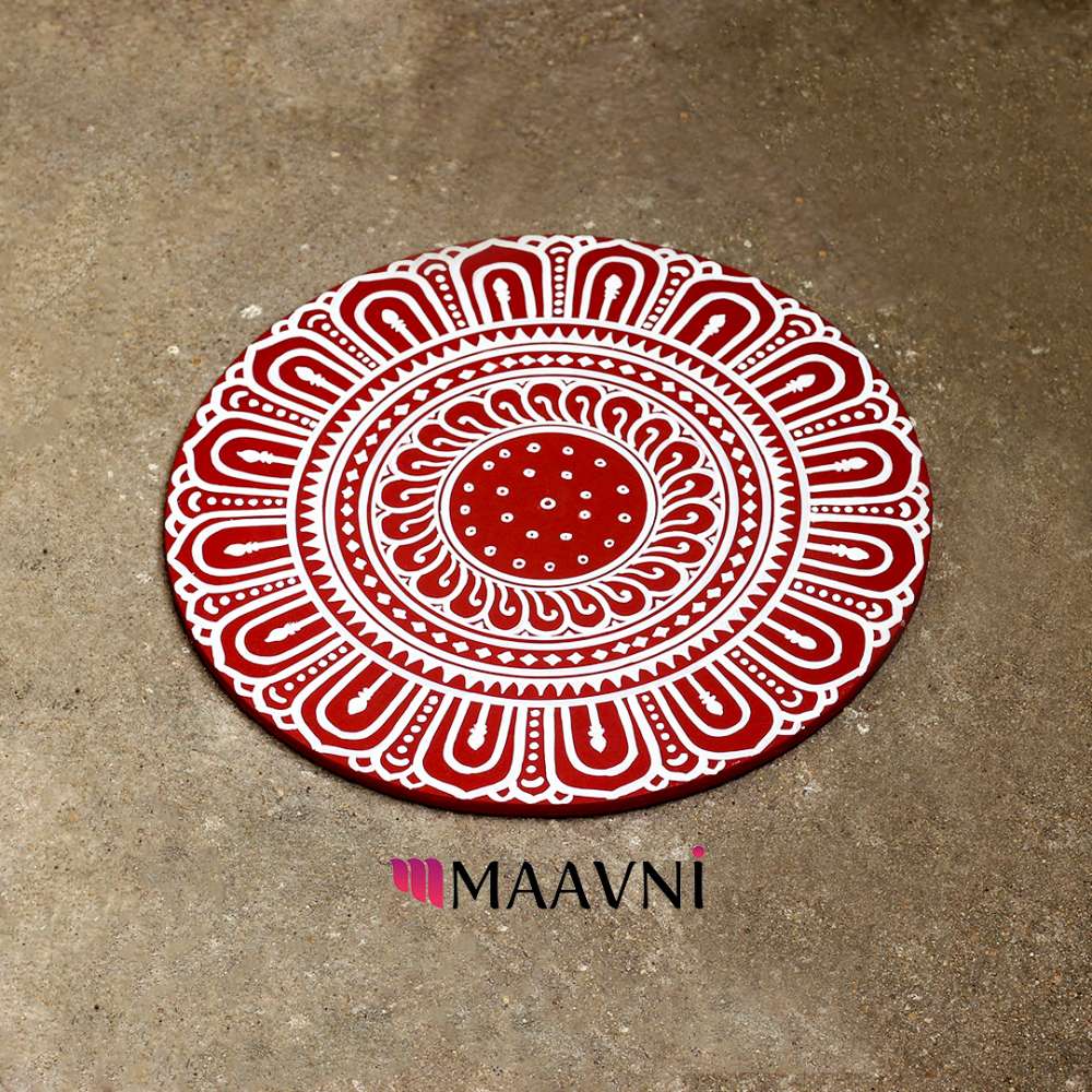 Hand-painted Pattachitra Odia Jhunti Style Rangoli Board For Pooja - Image 3